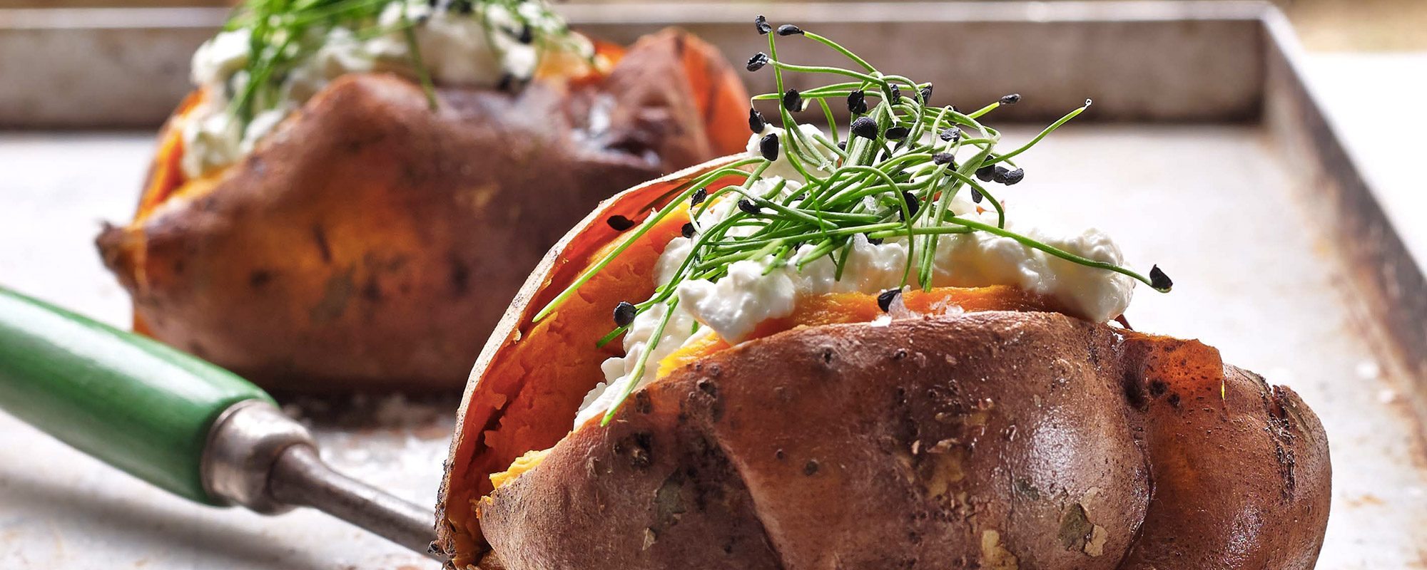 Recipe Sweet Jacket Potato With Cottage Cheese And Garlic Chives